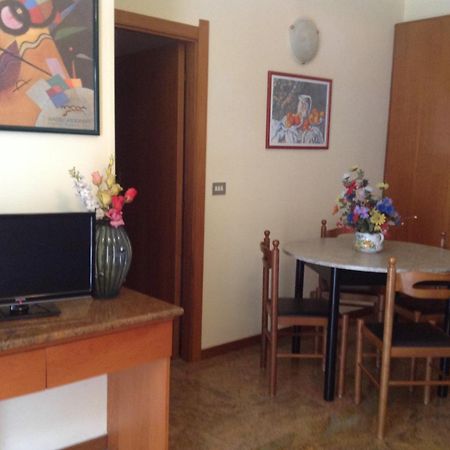 Residence 7 Bello San Benedetto del Tronto Værelse billede
